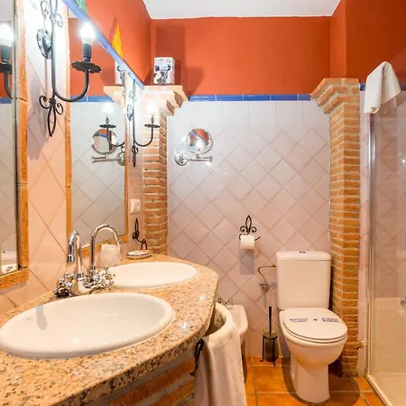 Guest house El Escudo De *