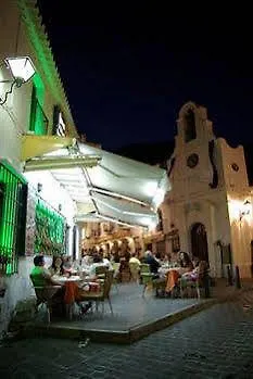 Guest house El Escudo De *